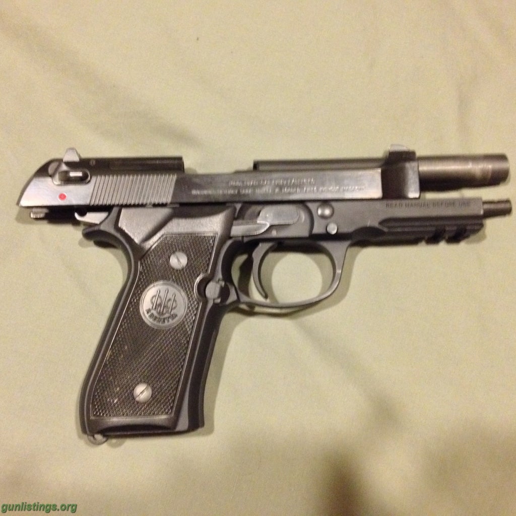 Pistols Beretta 92A1