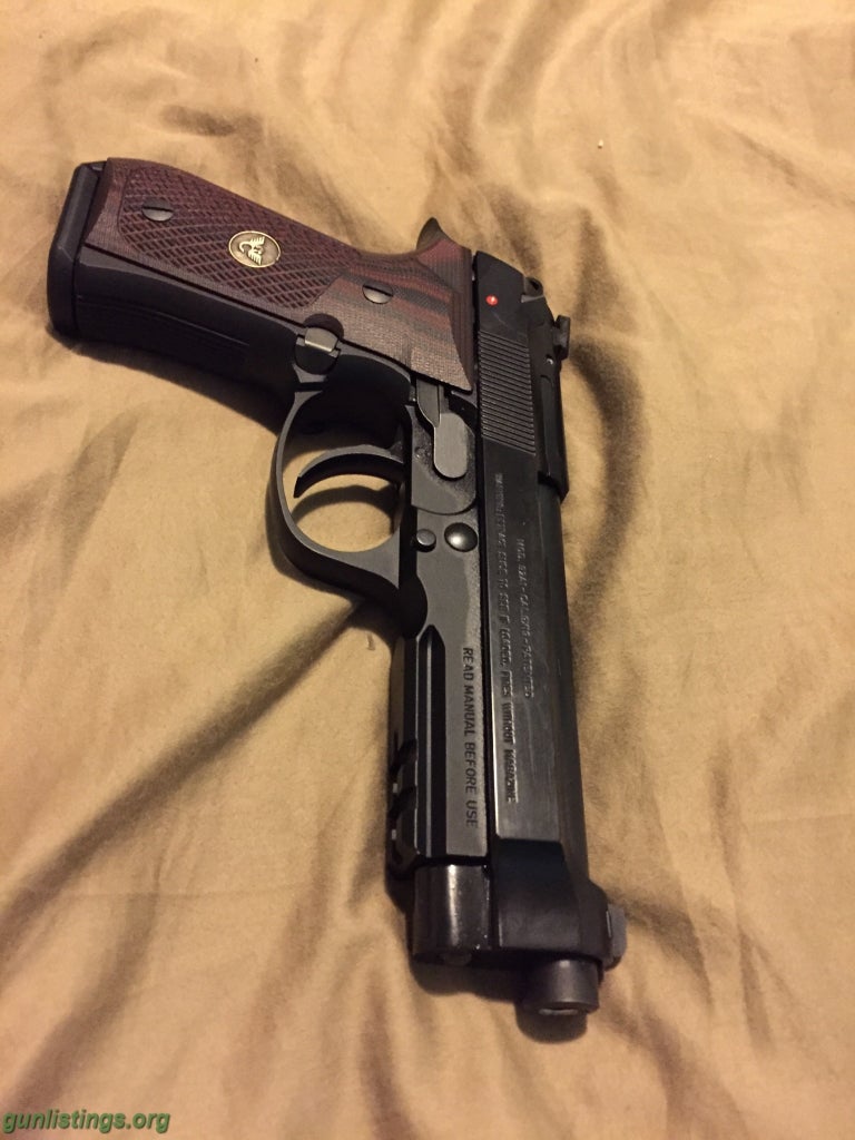 Pistols Beretta 92A1