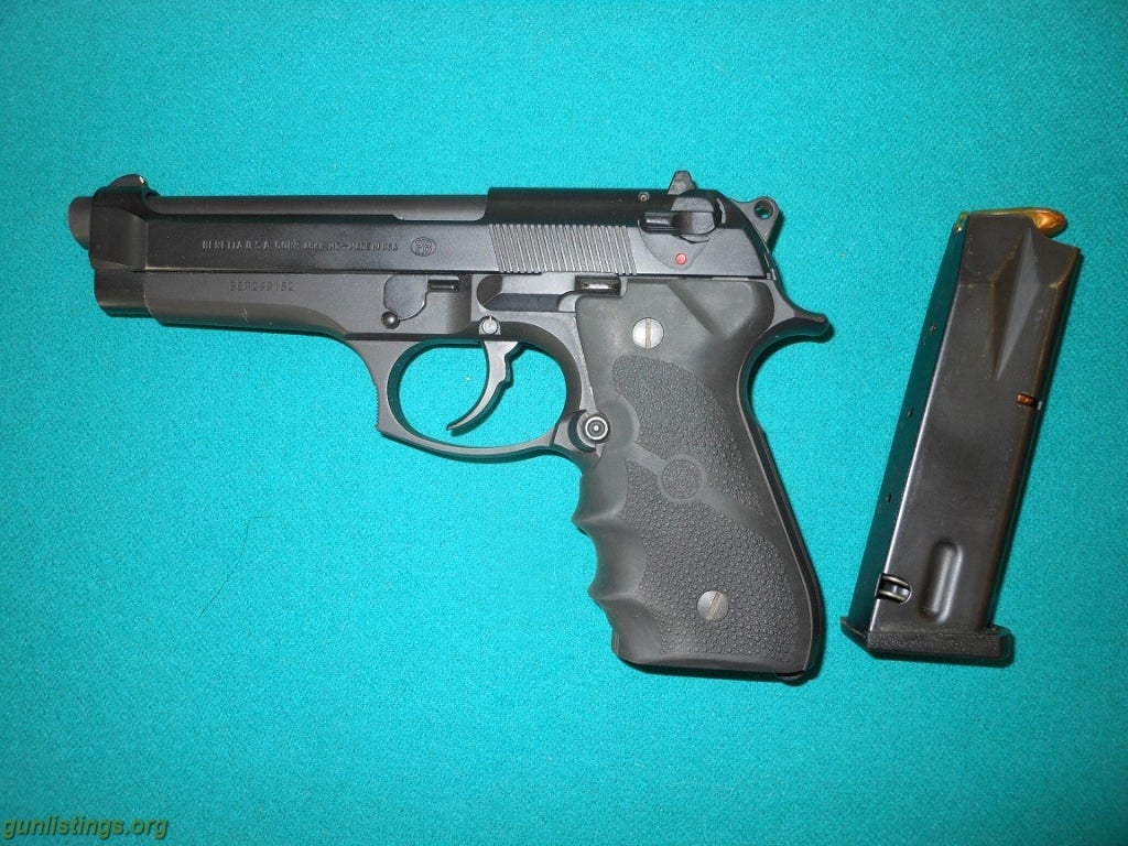 Pistols BERETTA 92FS 9MM And AMMO