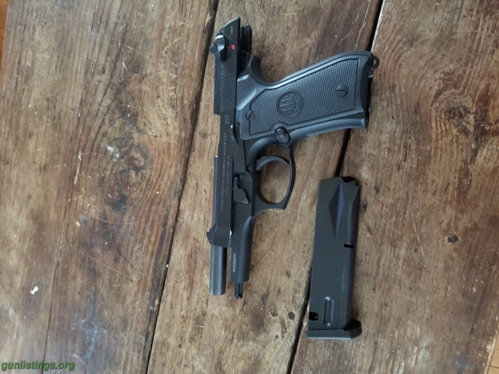 Pistols Beretta 92fs