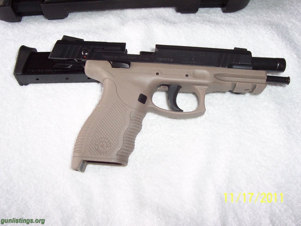 Pistols DESERT SAND TACTICAL 9 MM