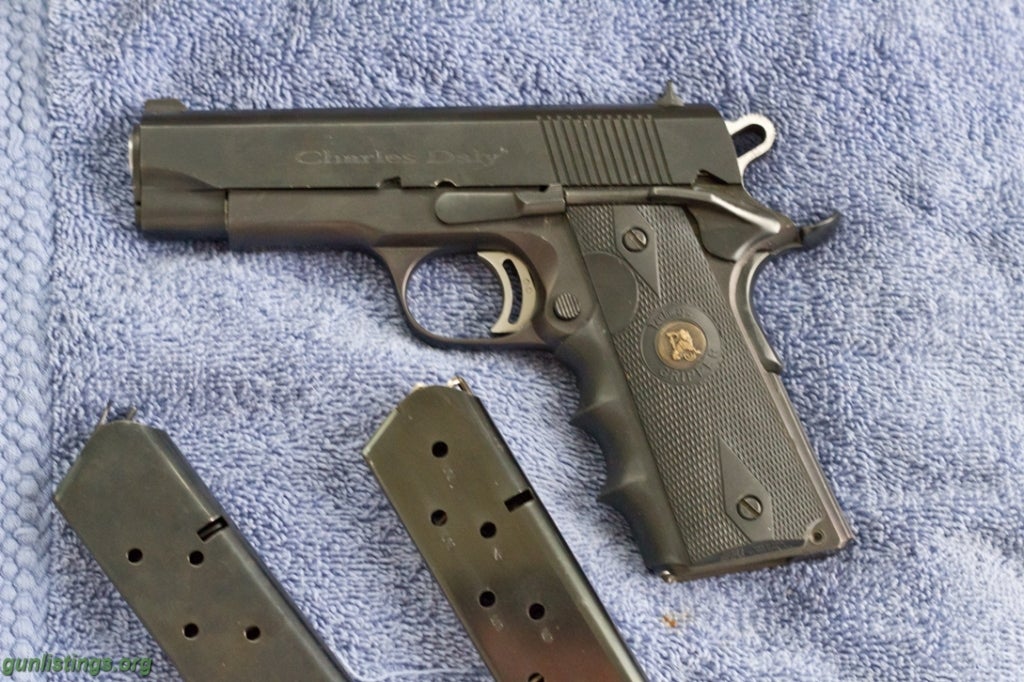 Pistols Charles Daly 1911 Commander