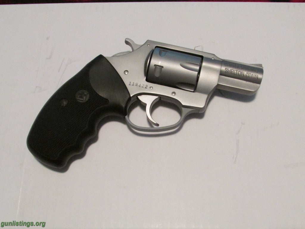 gunlistings-pistols-charter-arms-22-magnum-revolver