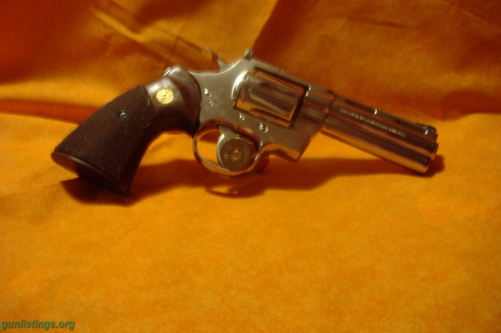 Pistols COLT PYTHON