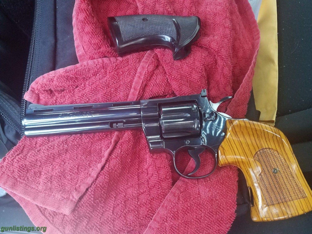 Pistols Colt Python