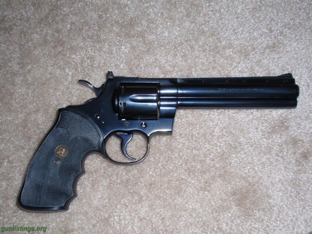 Pistols Colt Python Royal Blue 357