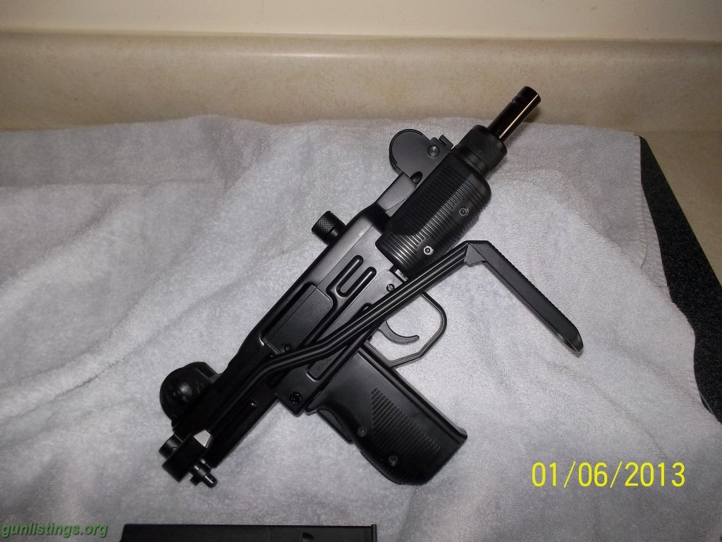 Pistols Cybergun Mini-Uzi BB Gun