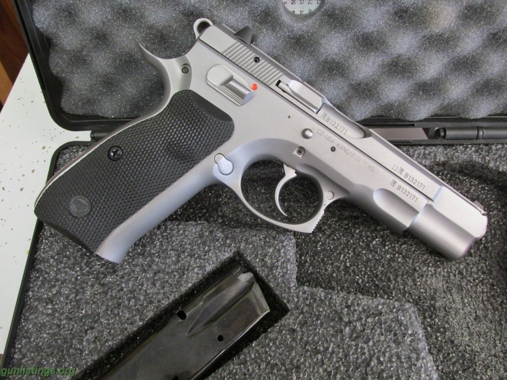 Pistols CZ 75B, 9mm,Brushed Stainless,16rd, Excellent Condition