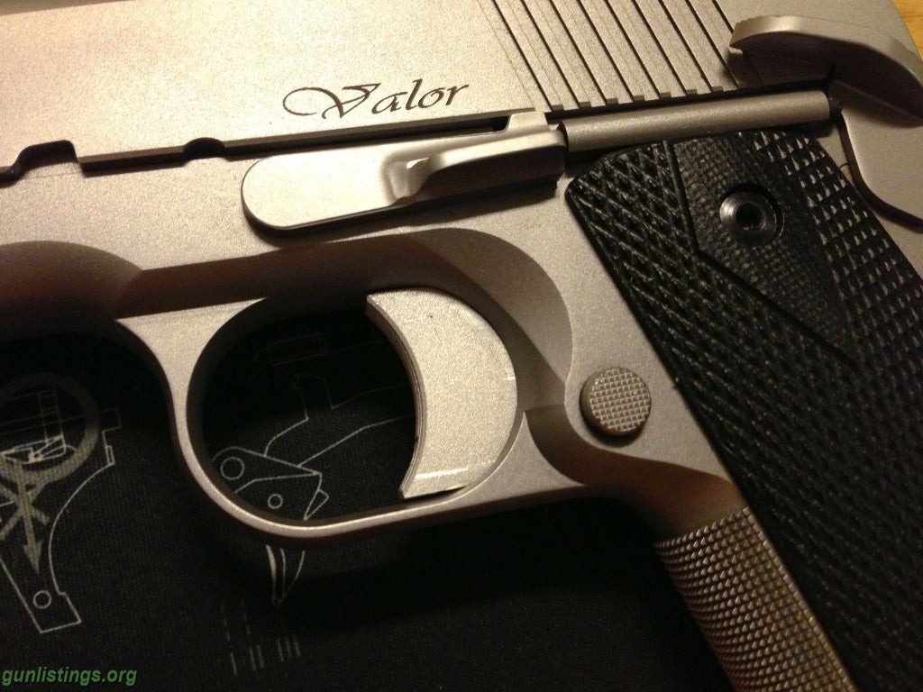 Gunlistings.org - Pistols Dan Wesson Valor Stainless Steel