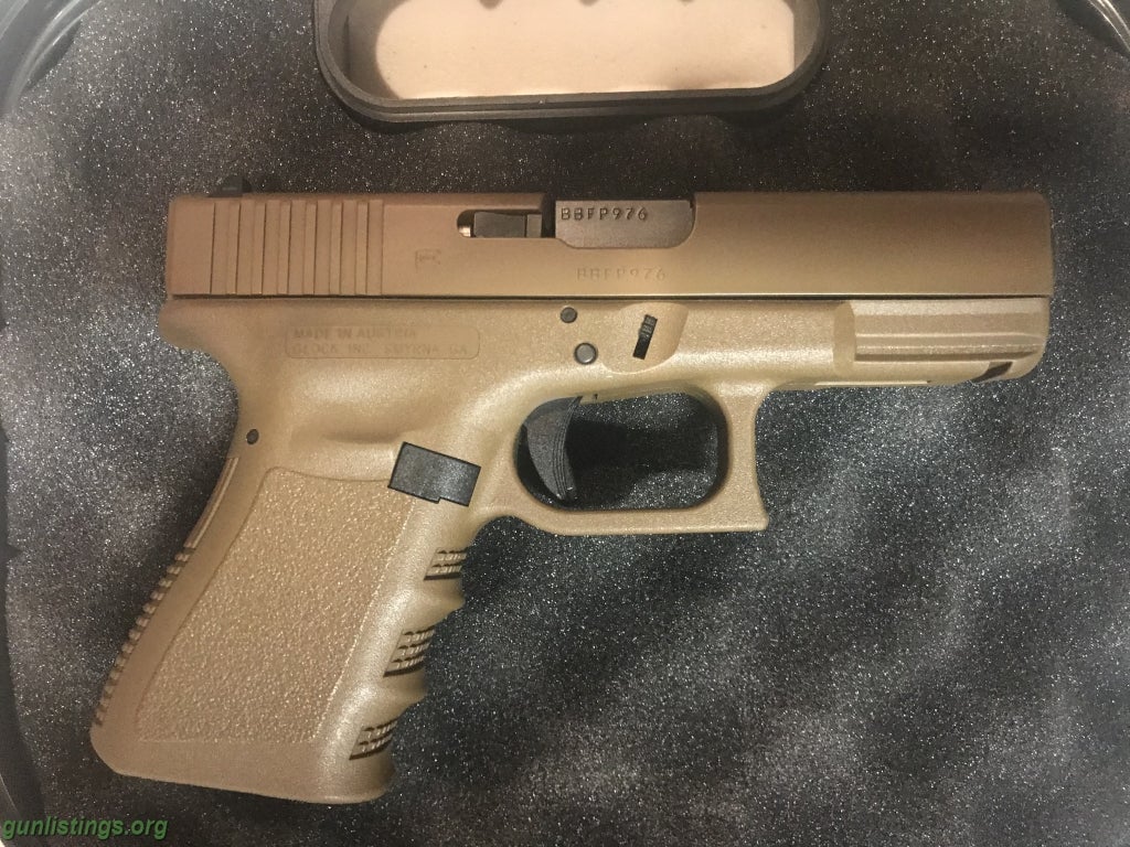 Pistols Glock 19 Gen 3 FDE