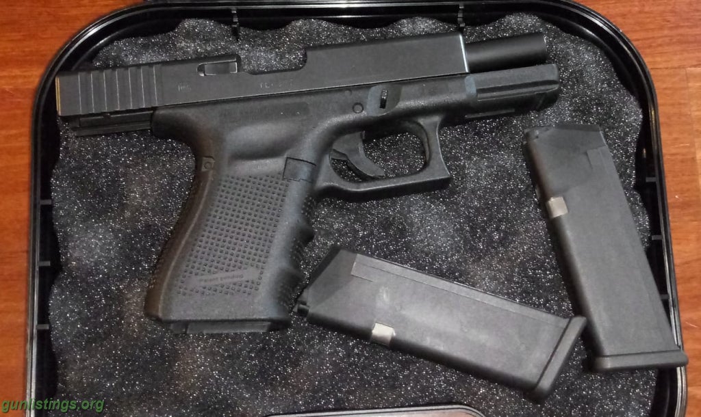 Pistols Glock 19 Gen 4