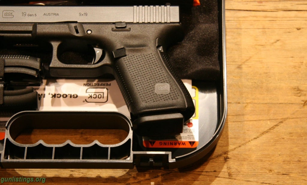 Pistols Glock 19 GEN 5 9mm