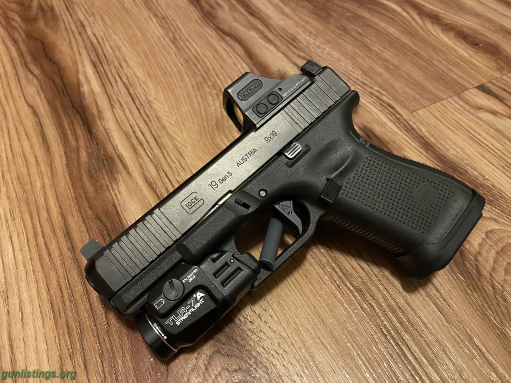 Pistols Glock 19 MOS With Holosun 508t