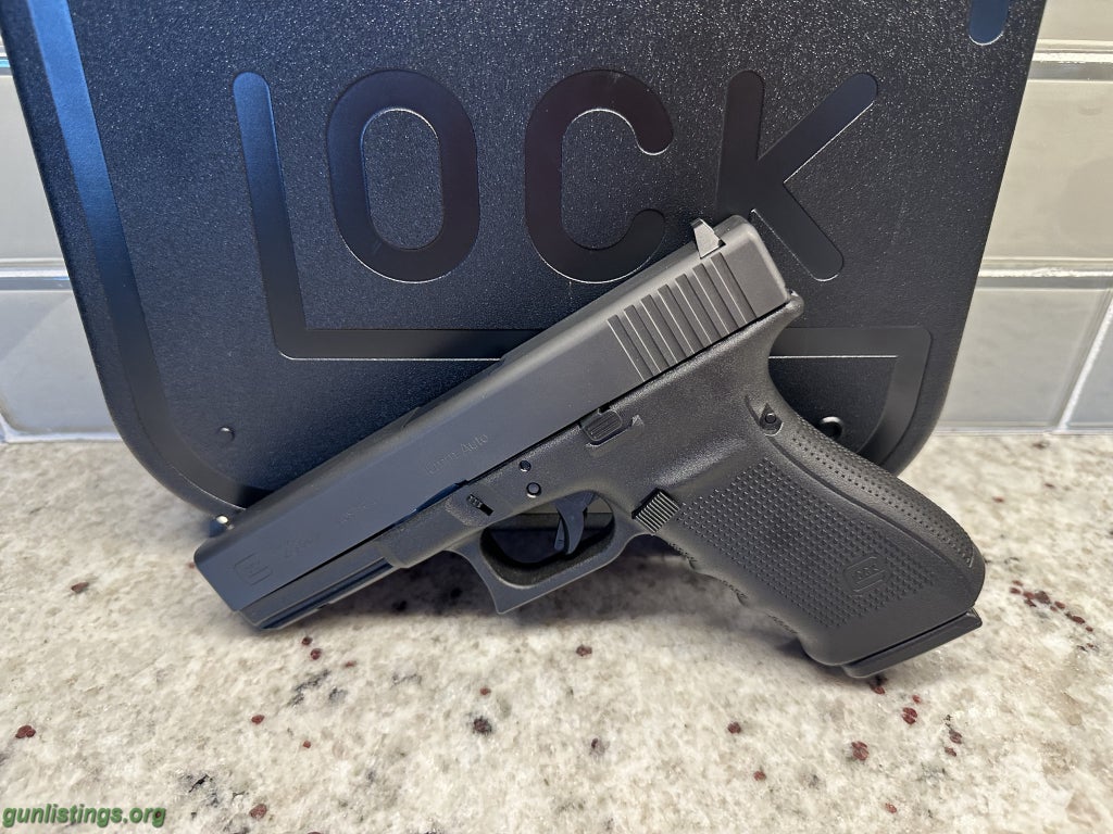 Pistols Glock 20 10mm