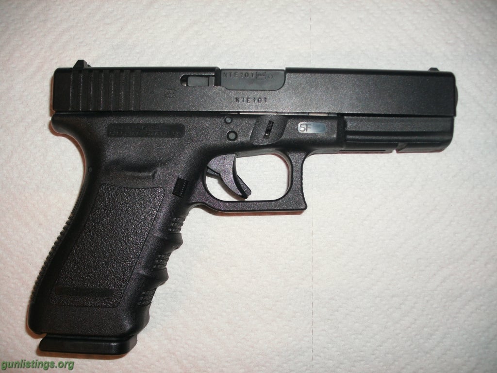 Pistols Glock 21