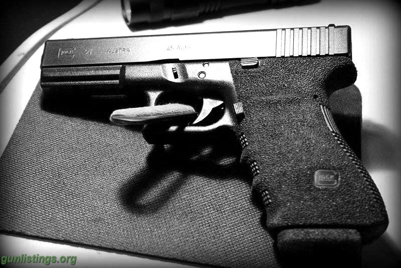 Pistols Glock 21 / Stippled Frame