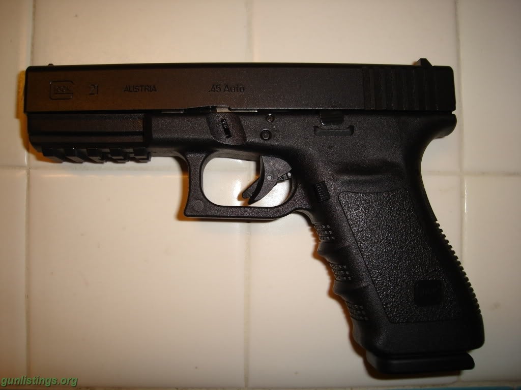 Pistols Glock 21SF 45 ACP Picatinny Rail