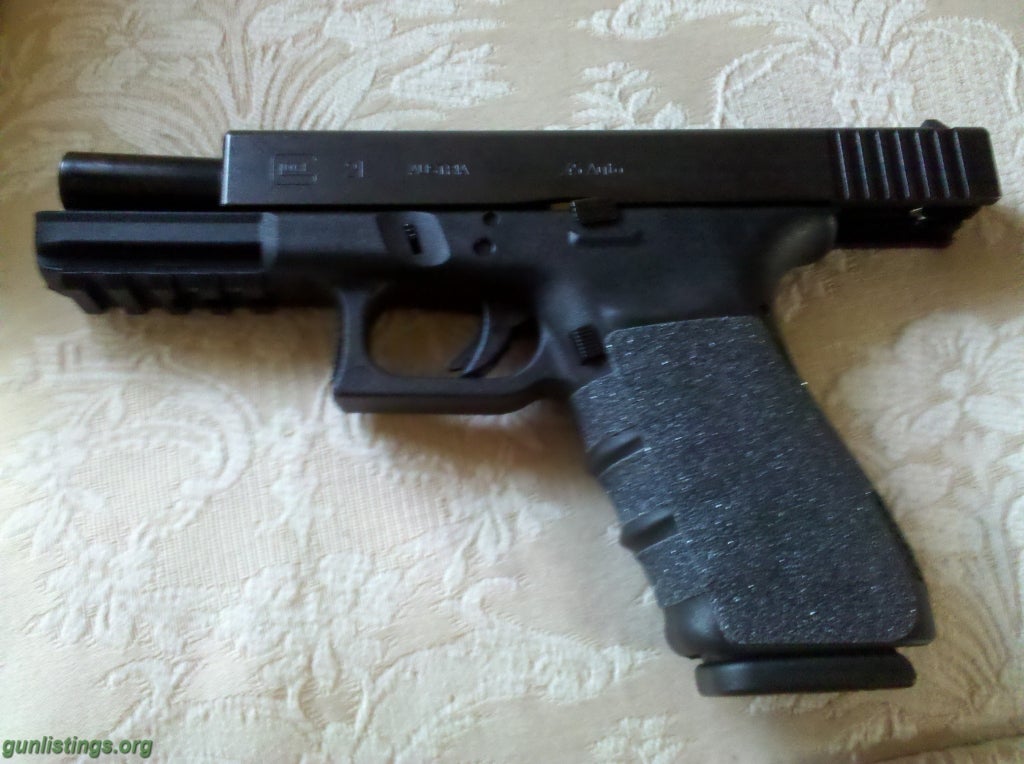 Pistols GLOCK 21SF 45ACP WITH PICATINNY RAIL AND TALON GRIP