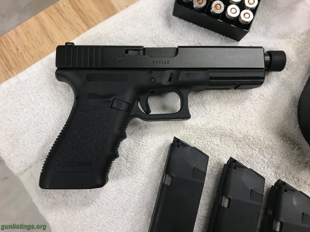 Pistols Glock 21sf