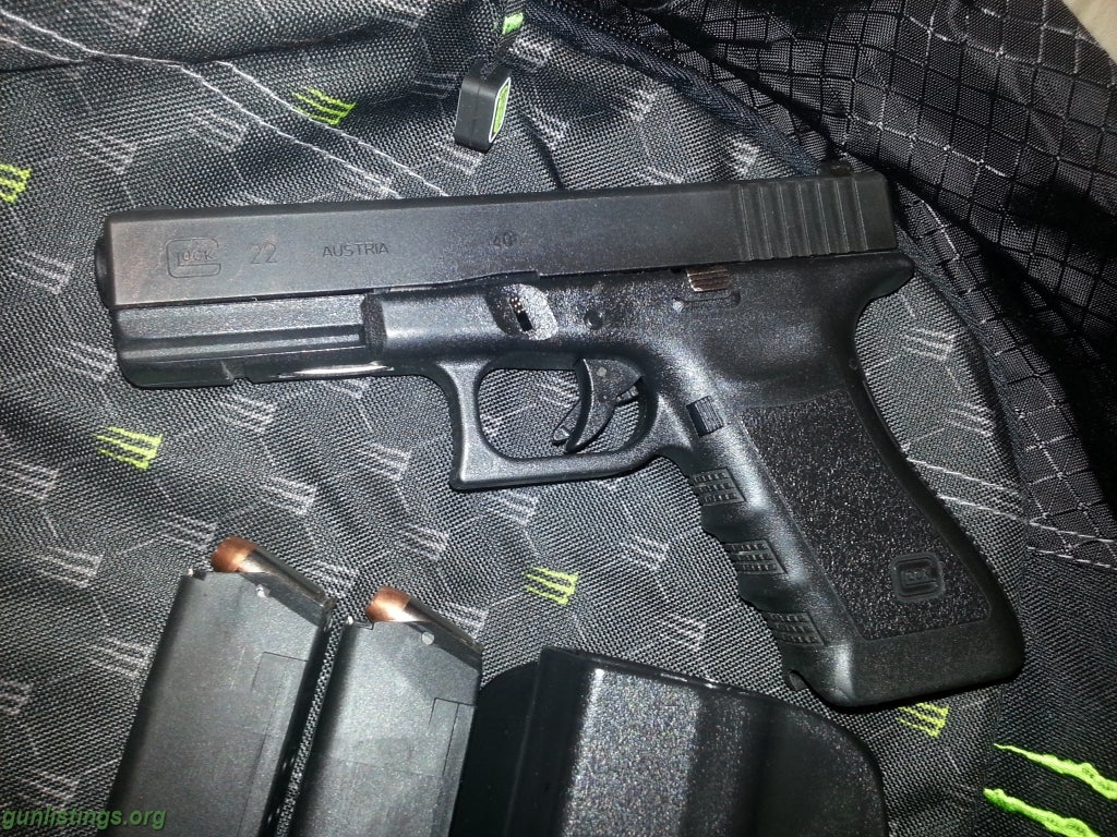 Pistols Glock 22