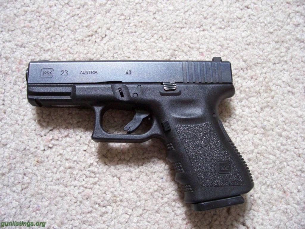 Pistols Glock 23 With Night Sights