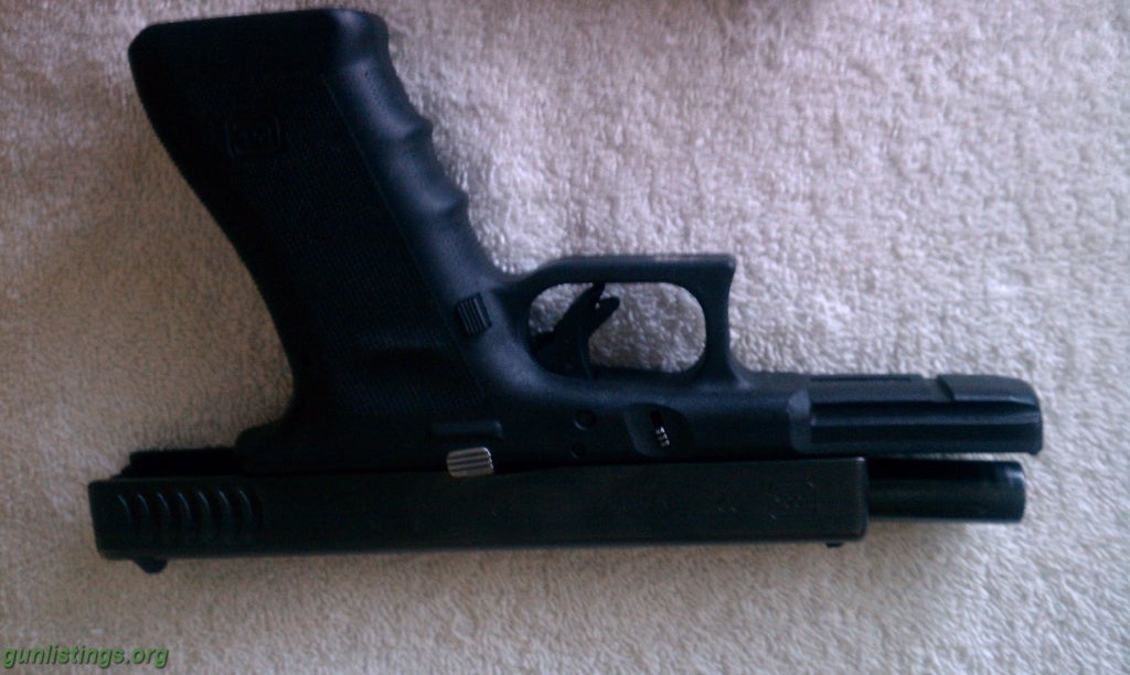 Pistols Glock Model 22 3rd Gen. With 9mm Conversion Kit.