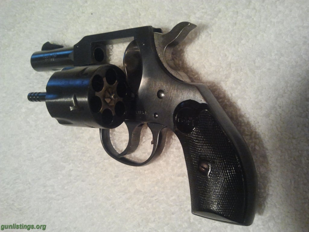 Pistols H&R 732 Revolver 32 S&W