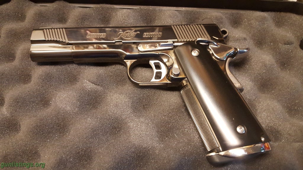 Pistols Kimber Gold Combat 2