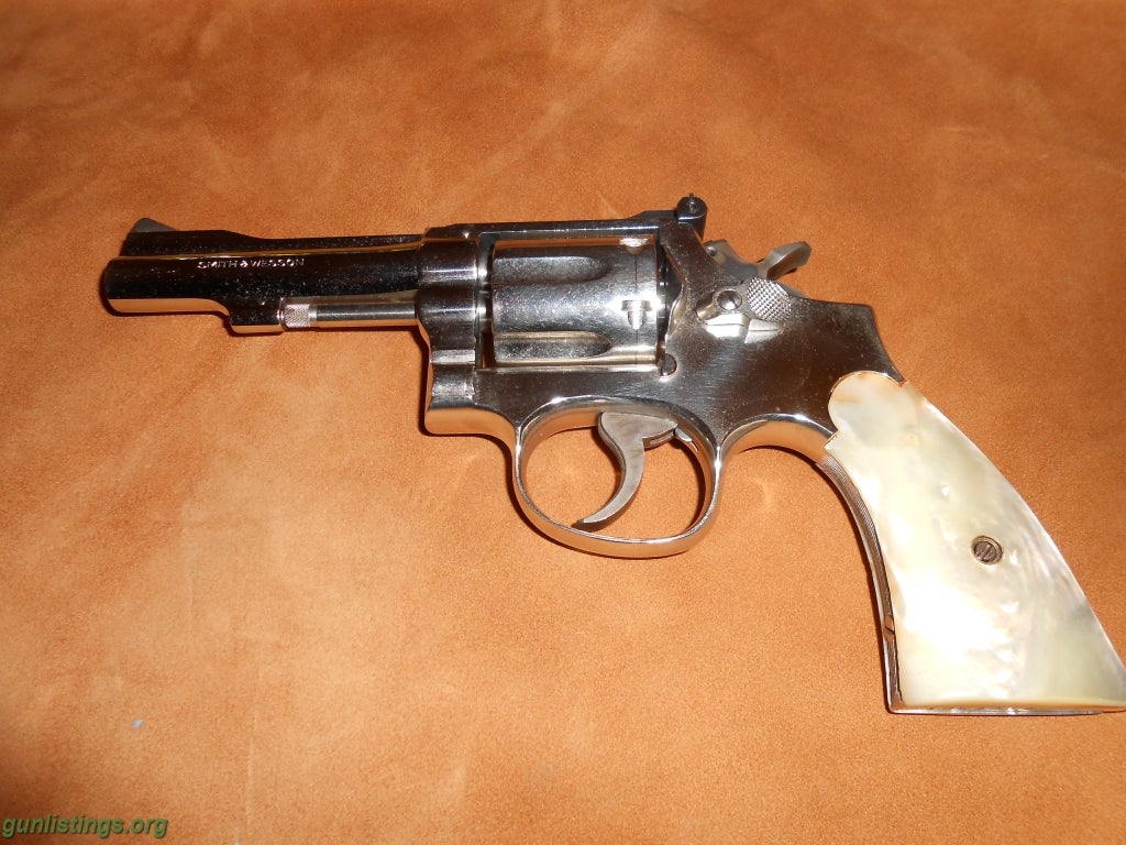 Pistols Smith & Wesson 38 Special