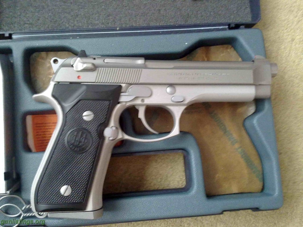 Pistols LNIB Beretta 92FS Stainless Made In Italy