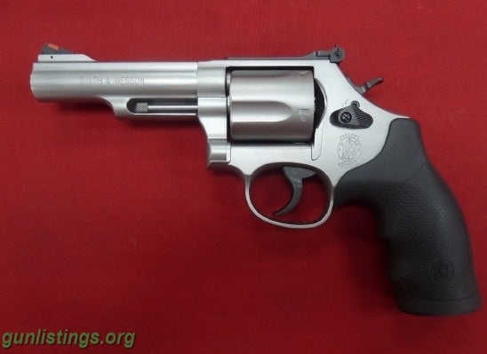 Pistols NIB Smith & Wesson Model 69 44 Mag Revolver