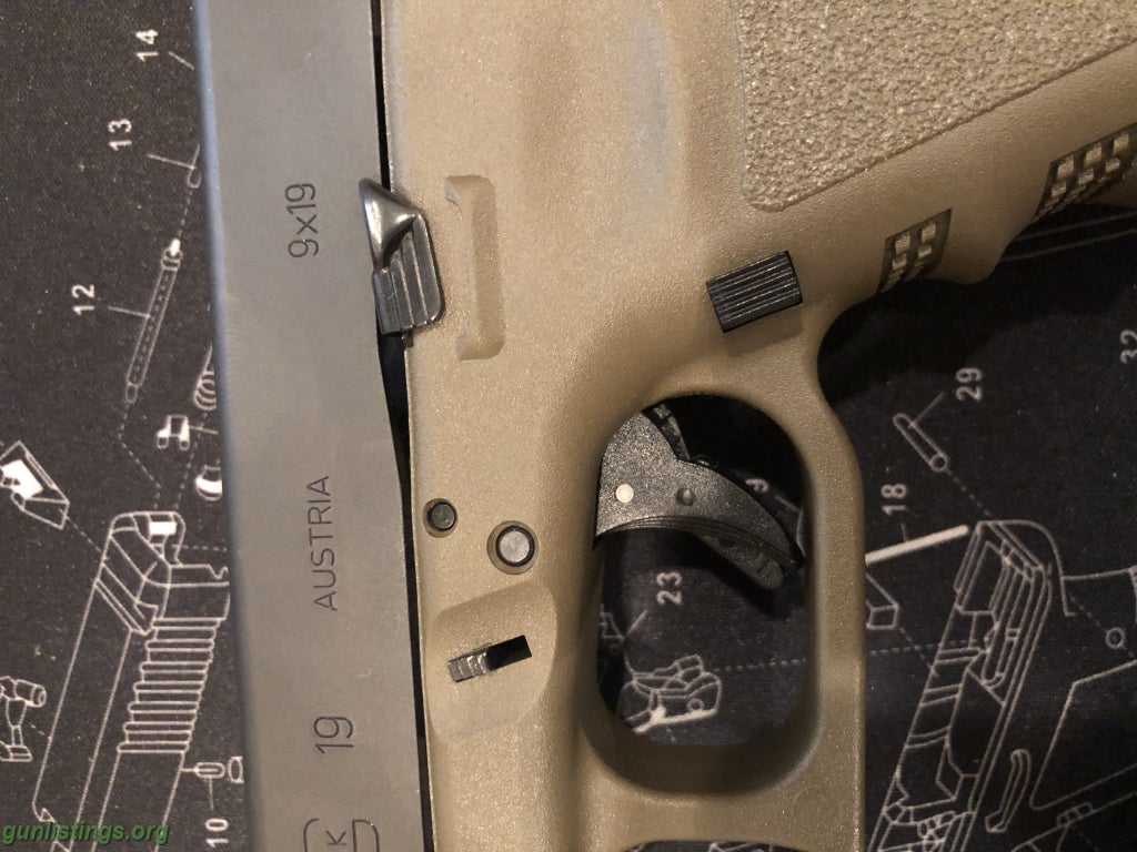 Pistols OD Green Glock 19 Gen 3