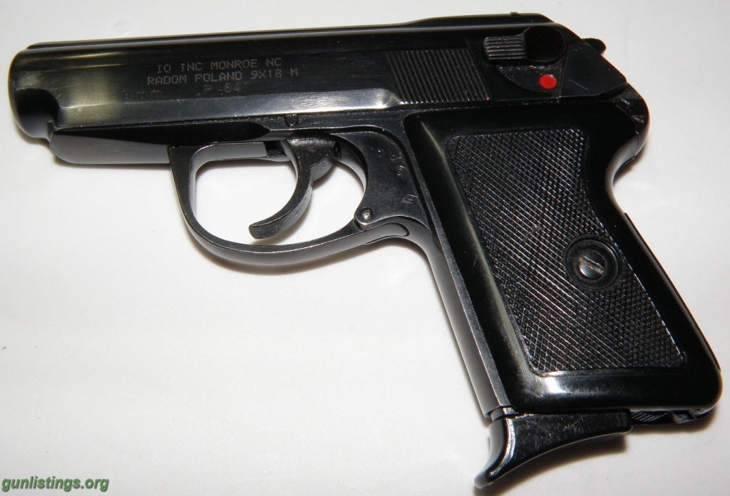 Pistols Polish P-64