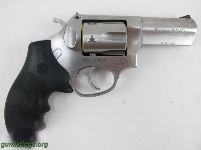 Pistols Ruger SP101 .327 Federal Magnum.