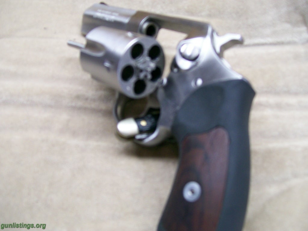 Gunlistings.org - Pistols Ruger SP101 38 Special Stainless