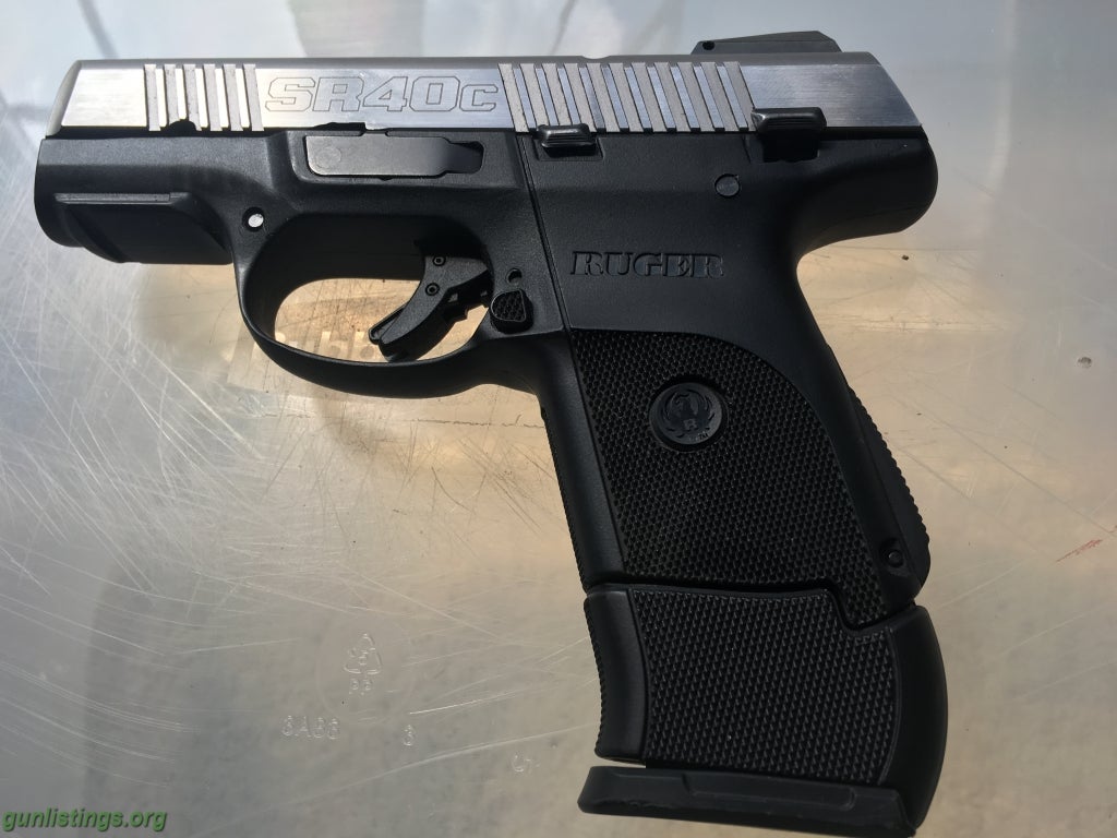 Gunlistings.org - Pistols Ruger SR40C Mint Condition With Laser ...