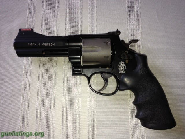 Pistols S & W .44 Mag/.44SW 4'' Airlite