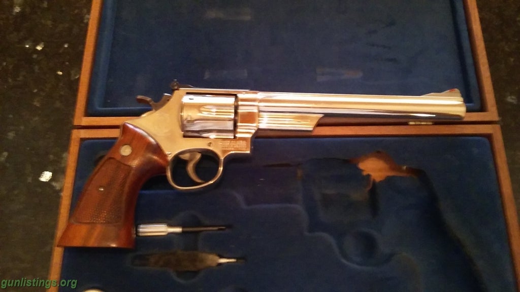 Pistols Smith And Wesson .44 Magnum Model 29-2