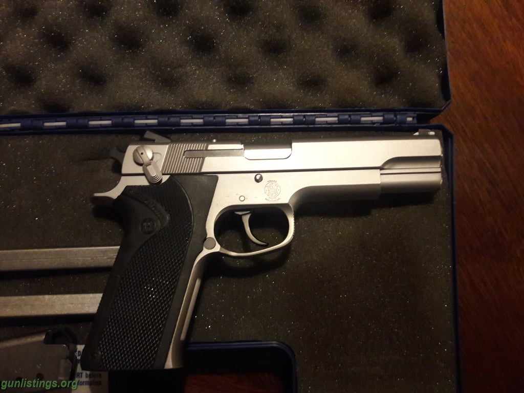 Pistols S & W .45 Cal Model 4506-1