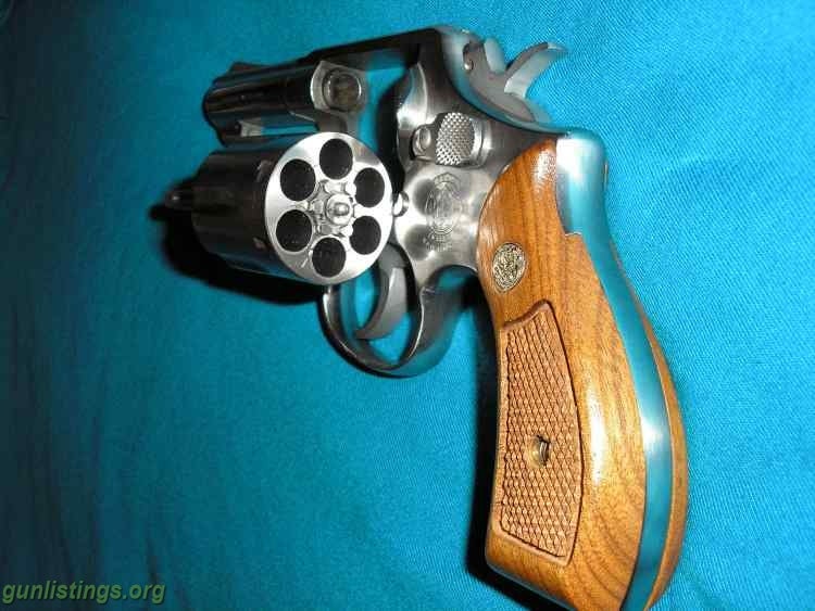 Pistols S & W 357 Magnum Revolver