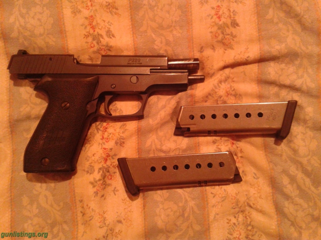 Pistols Sig 220