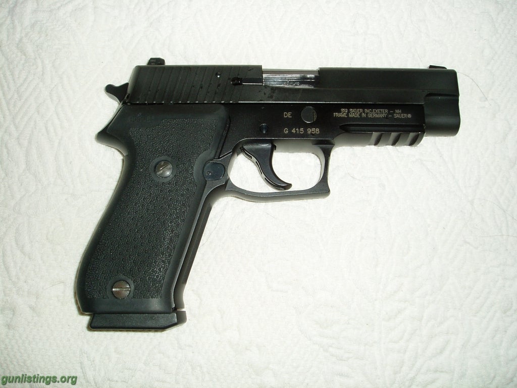 Pistols SIG 220R