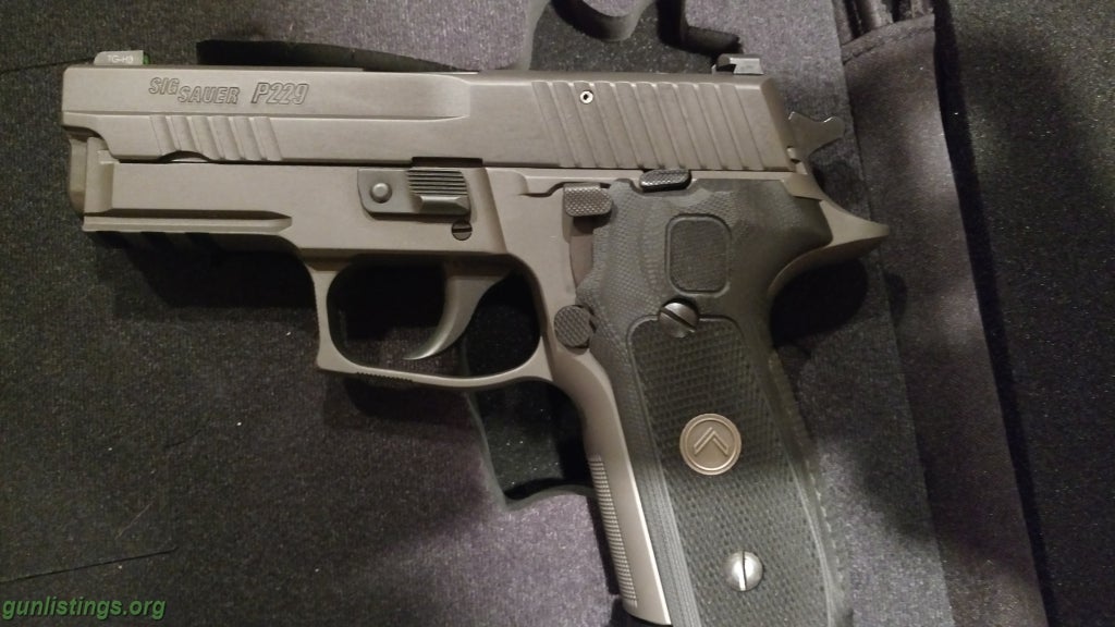 Pistols Sig 229 Legion 9mm Like New