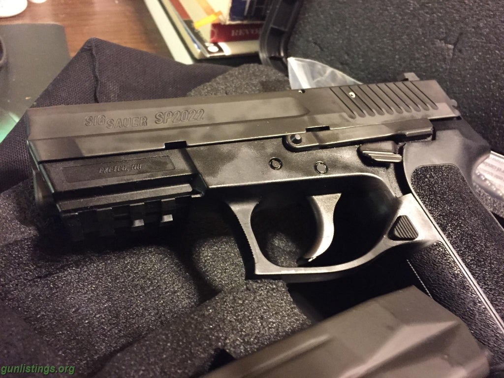 Pistols Sig P2022 9mm