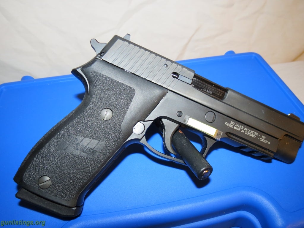 Pistols Sig P220