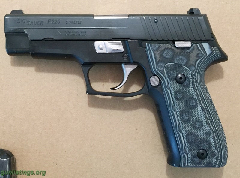 Gunlistings.org - Pistols Sig P226 Dak 9mm + 3 Mags + Night Sights