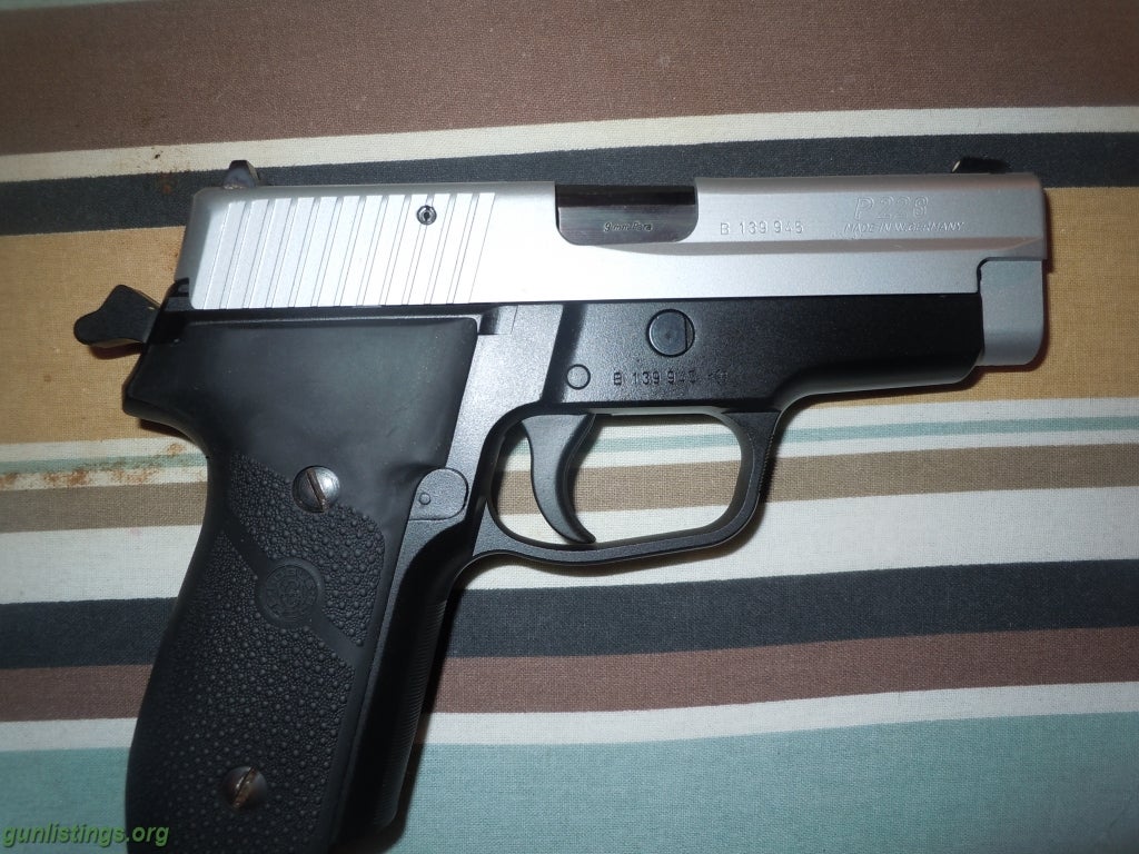 Pistols Sig P228