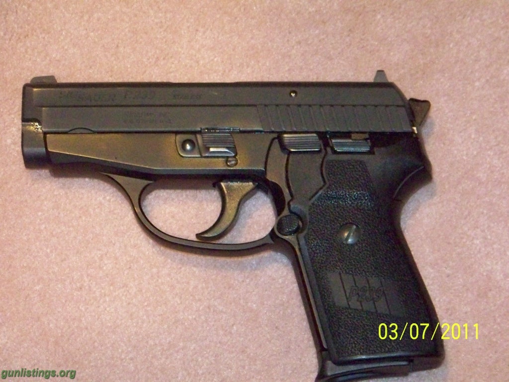 Pistols SIG SAUER 239