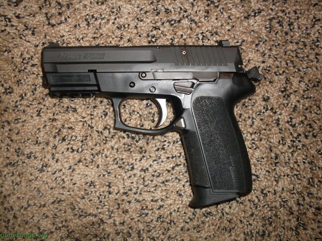 Gunlistings.org - Pistols SIG SAUER 9mm