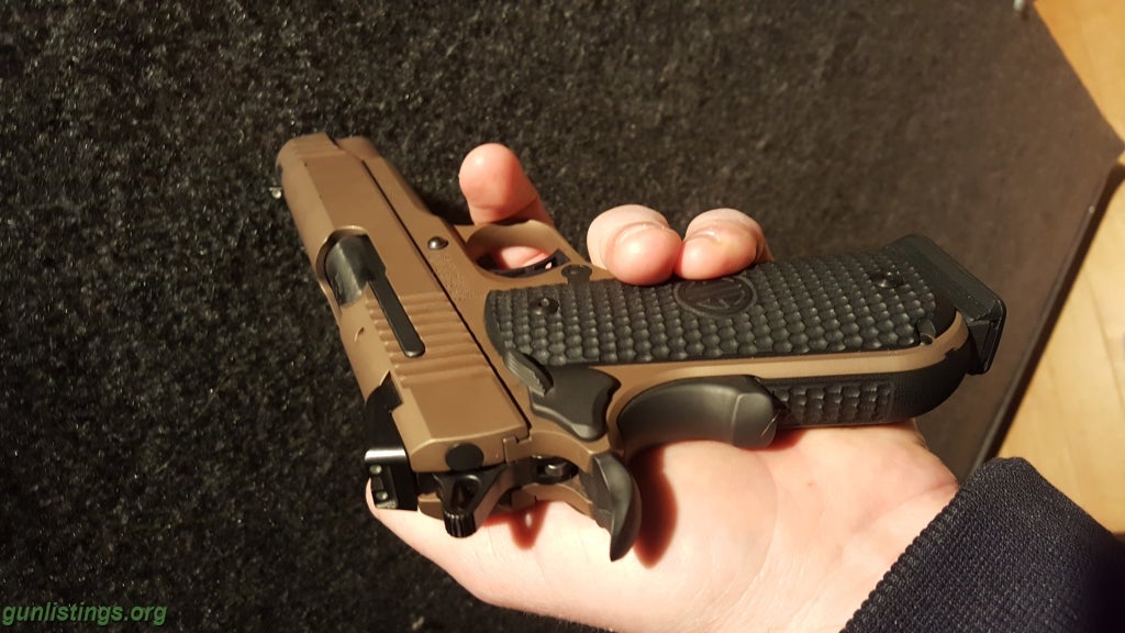 Pistols Sig Sauer Emperor Scorpion